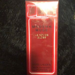 Estée Lauder parfume spray